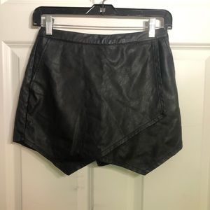 A&F Leather SKORT